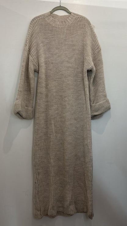 Robe pull en maille épaisse avec manches larges