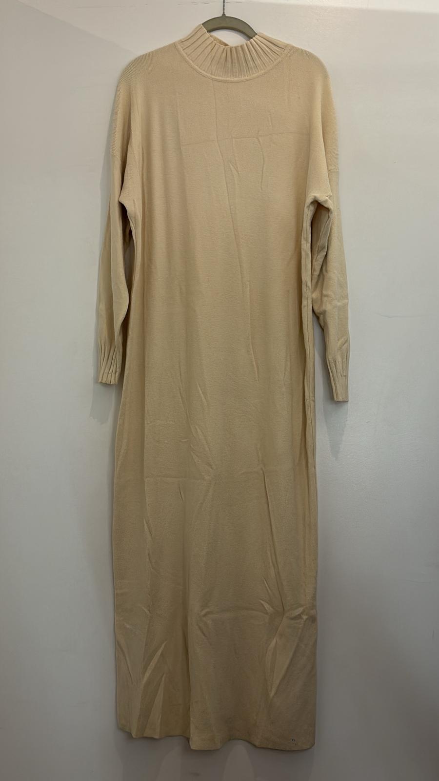 Robe pull en maille douce col montant