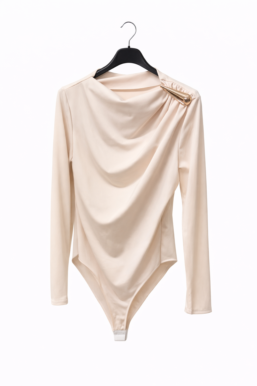 Body drapé avec ornement doré