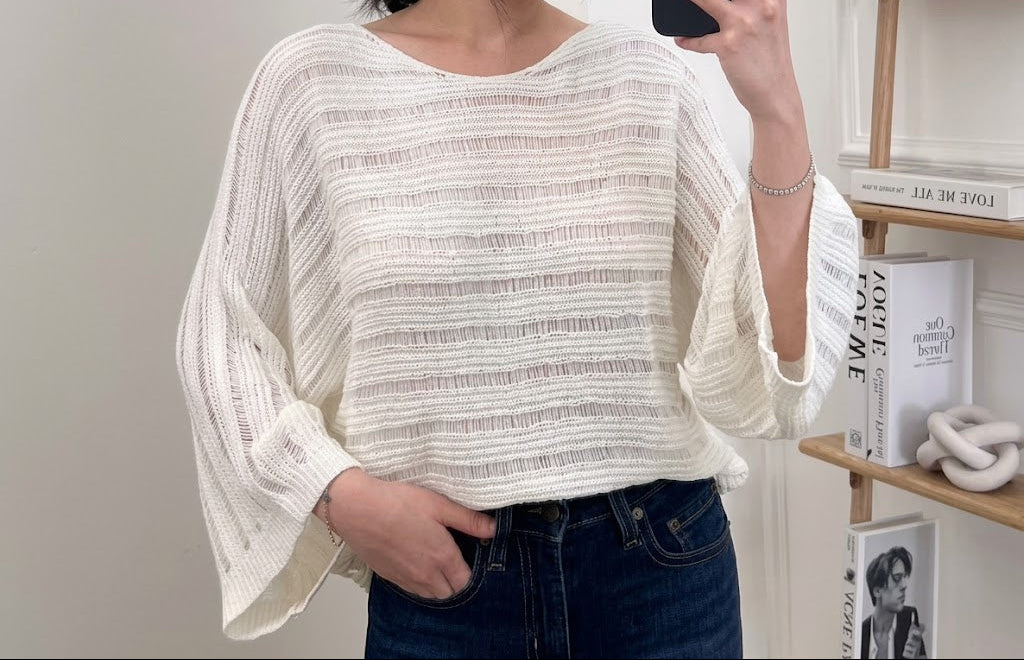Top crochet ajouré  col bateau & manches chauve-souris
