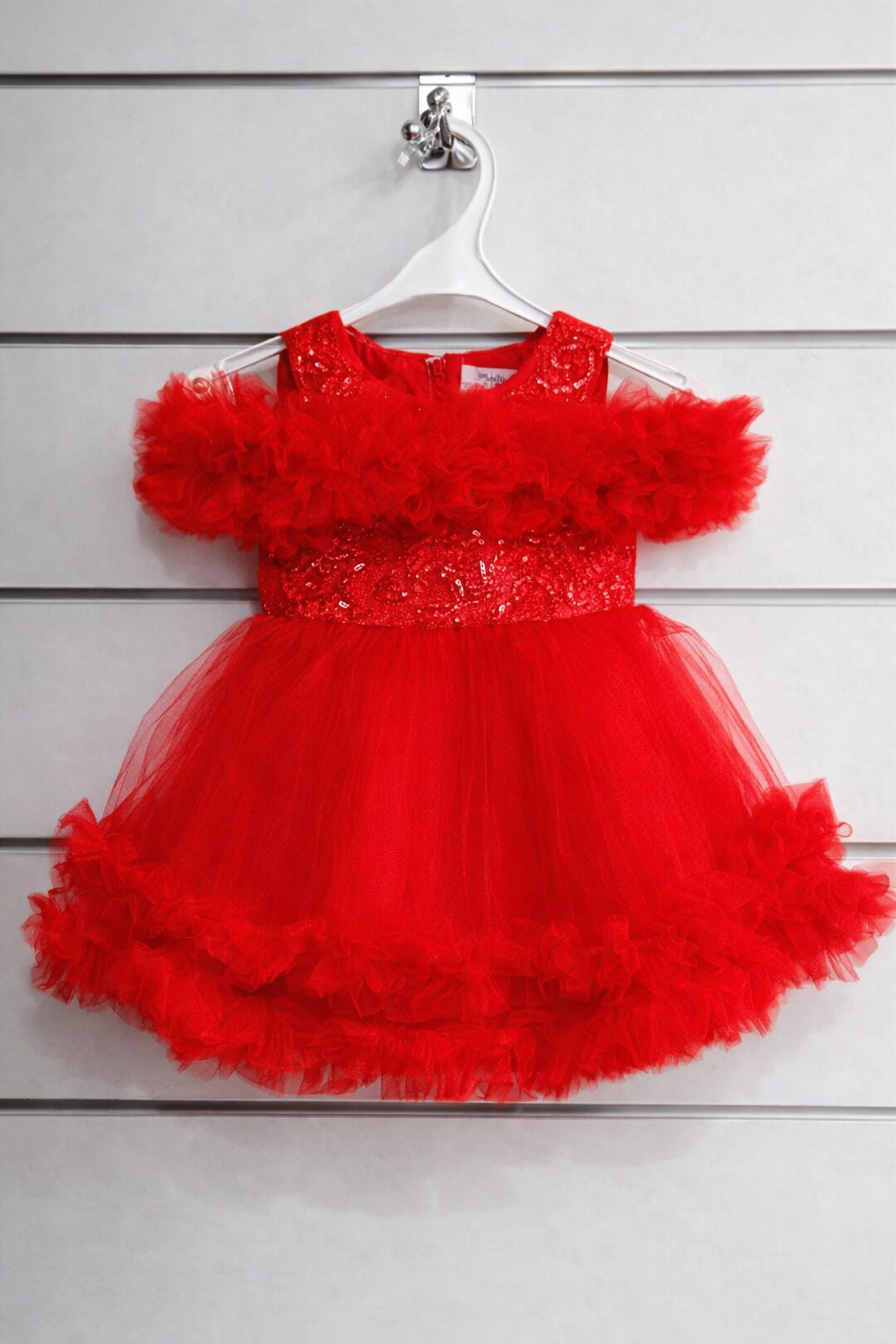 Robe tulle volanté et corsage brodé