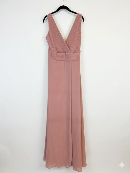 Robe longue sans manches avec buste plissé et décolleté V croisé