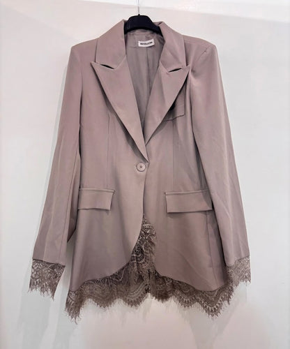 Blazer oversize monobouton bordure dentelle bas & manches