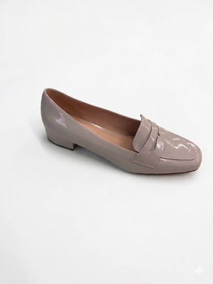Loafer vernis talon bas bride & bout carré arrondi
