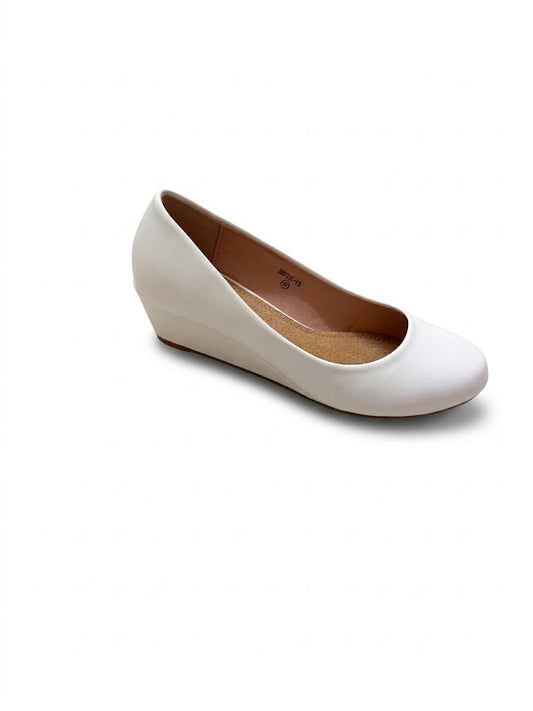 Escarpin blanc à bout rond et talon compensé intégré