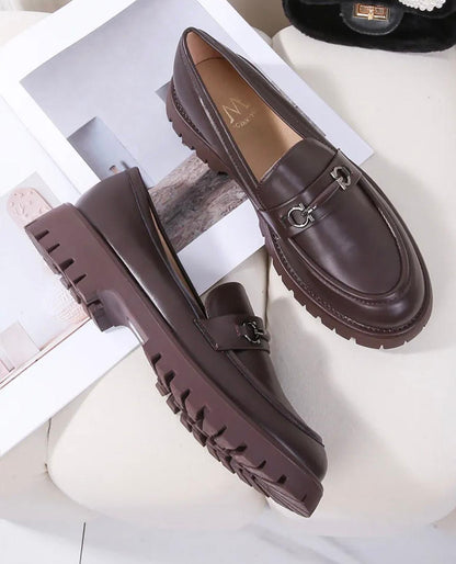 Mocassins en cuir avec détail métallique