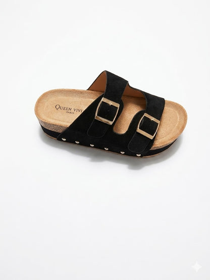Mule Plateforme Daim Double Bride – Grandes Boucles Dorées & Semelle Liège Cloutée