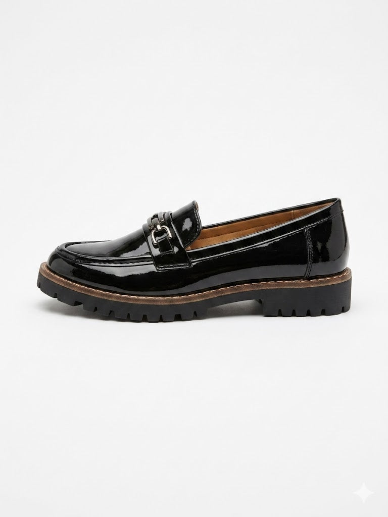 Mocassin Loafer Vernis Noir à Boucle Métal sur Semelle Crantée