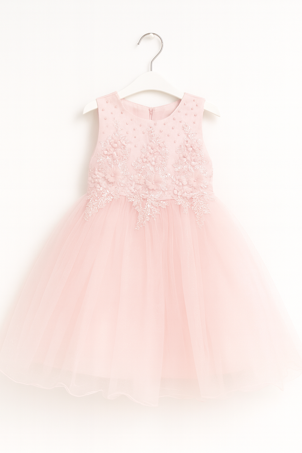 Robe en tulle brodé