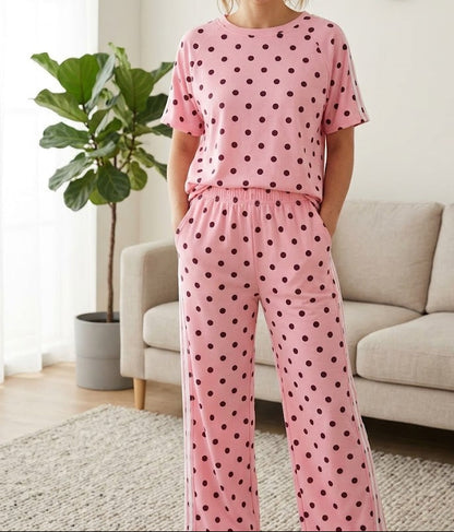 Ensemble t-shirt et pantalon à pois avec bandes contrastées sur les côtés