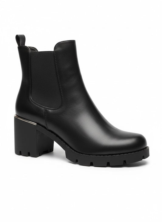 Bottines noires à talon cranté