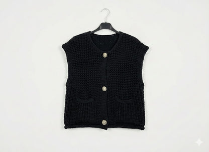 Gilet sans manches en maille texturée à boutons bijoux