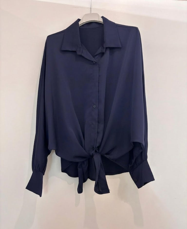 Chemise fluide nouée à l’avant