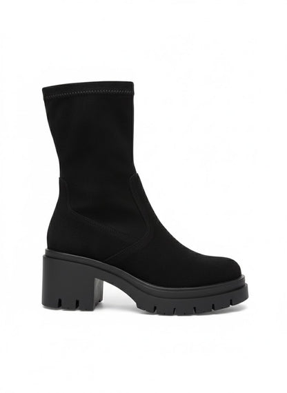 Bottines en suédine à semelle crantée épaisse