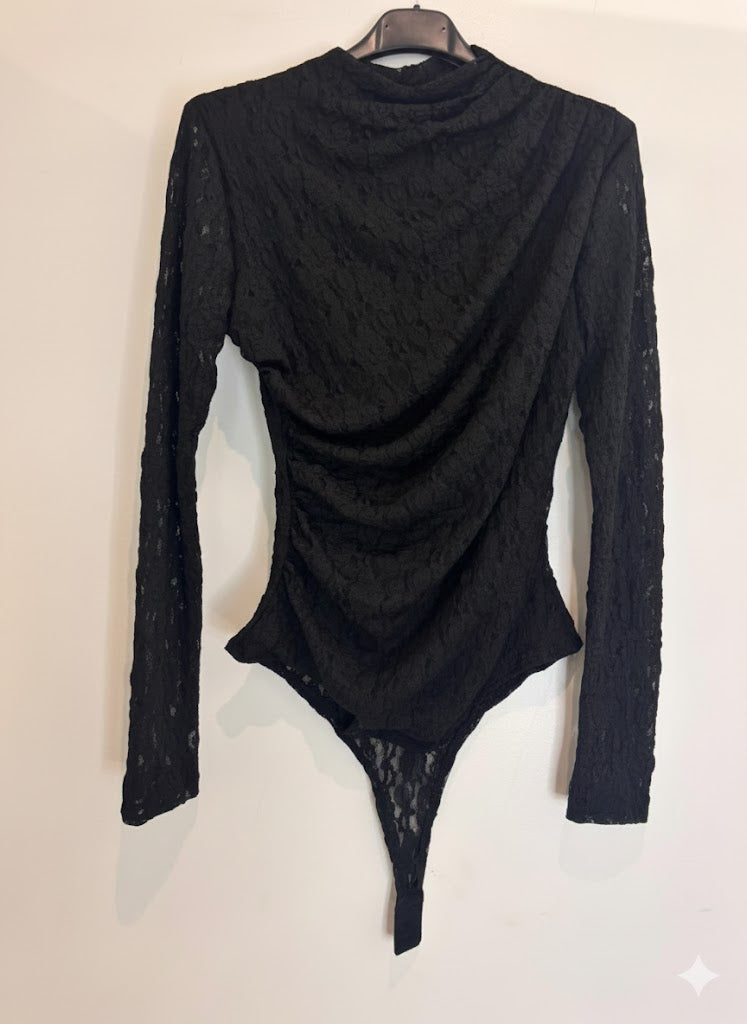 Body dentelle col haut