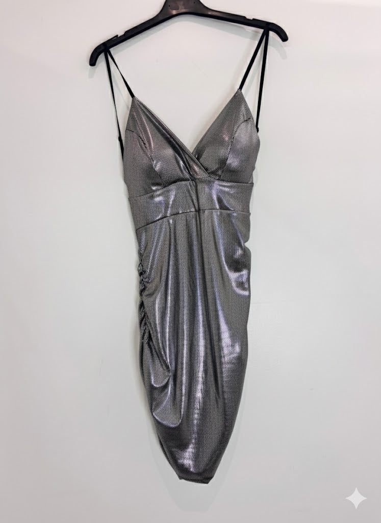 Robe métallisée décolleté croisé & dos nu