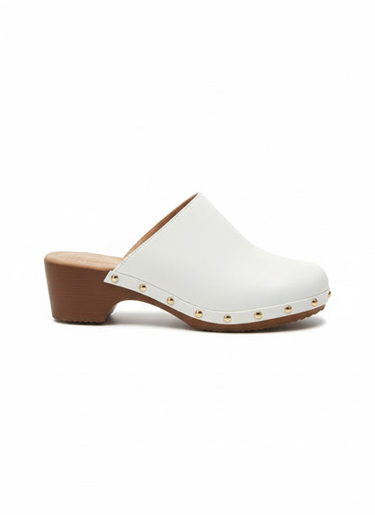 Sabot à talon clouté