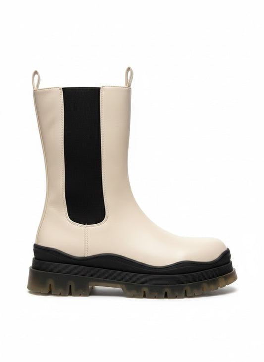 Bottines bicolore écru et noir à semelle contrastée