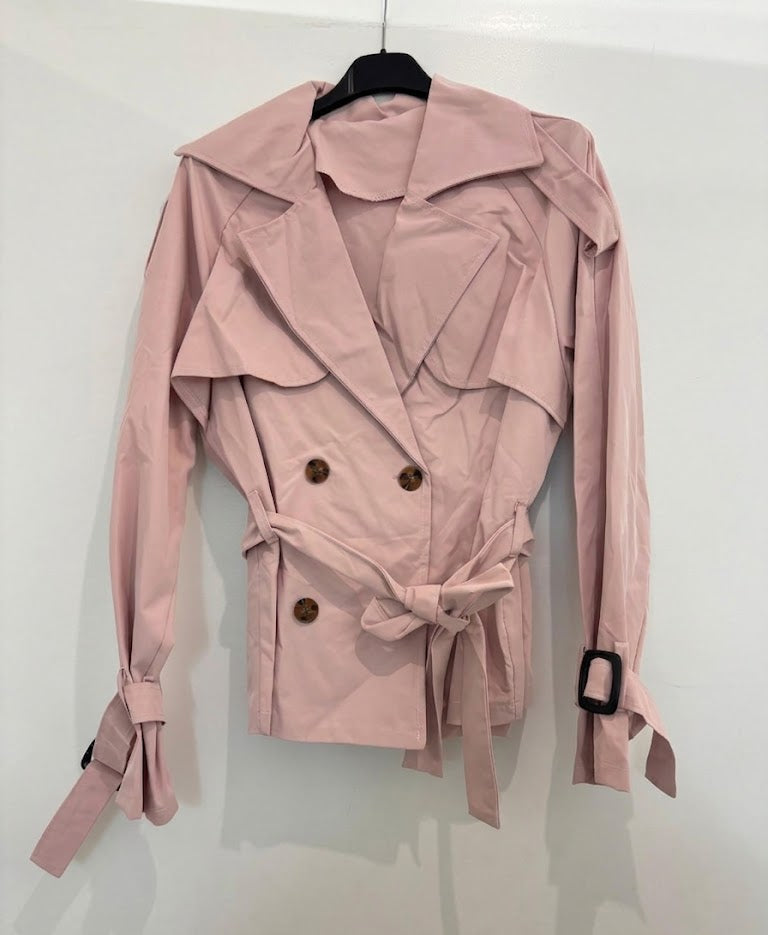 Veste trench courte à ceinture nouée coupe structurée et détails boutons contrastés