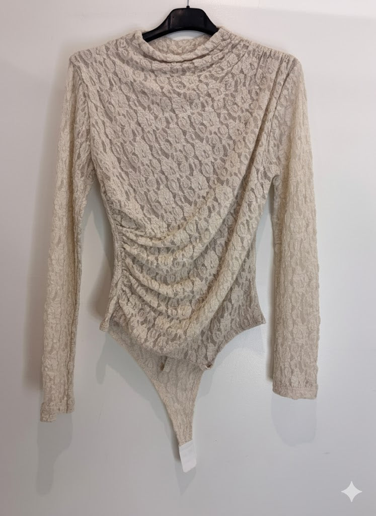 Body dentelle col haut