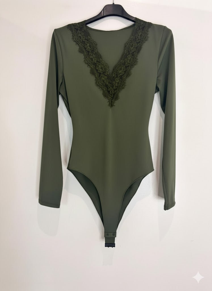 Body décolleté dentelle