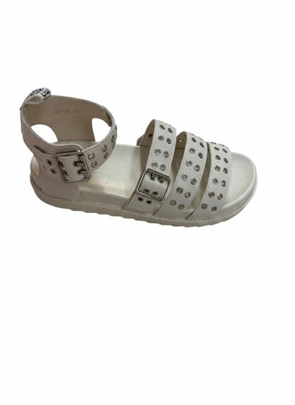 Sandales à brides réglables et détails cloutés