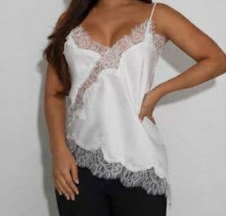 Top caraco satiné à dentelle délicate