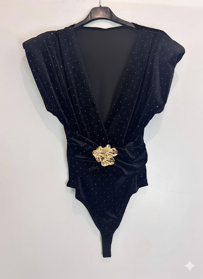Body velours décolleté plongeant strass & fleur dorée