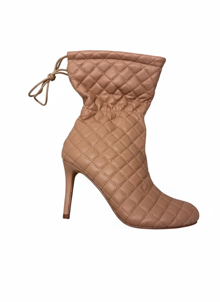 Bottines matelassée à talon aiguille