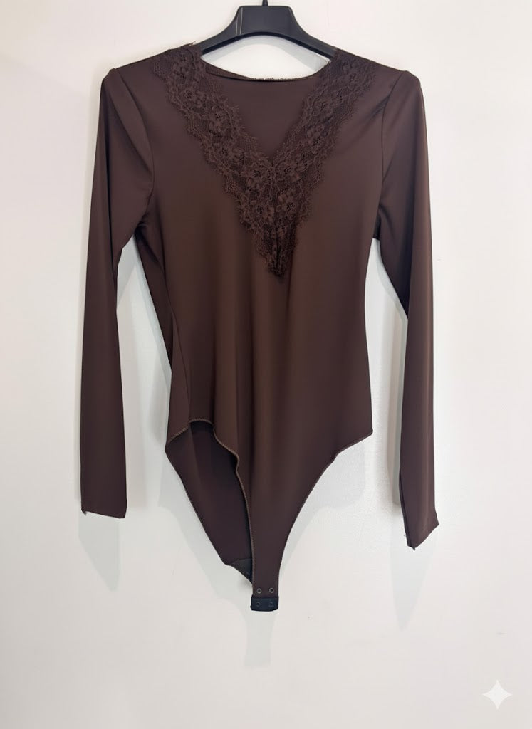 Body décolleté dentelle