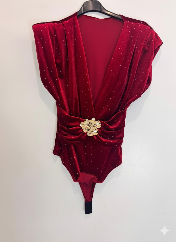 Body velours décolleté plongeant strass & fleur dorée