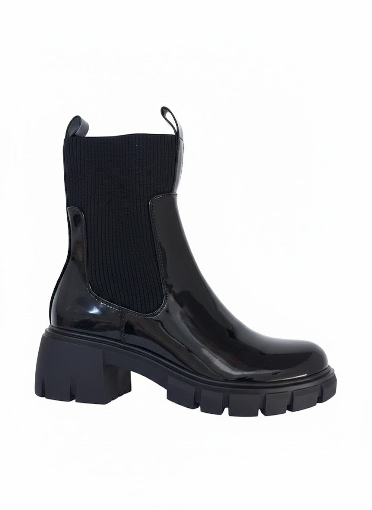 Bottines noire vernie à semelle crantée