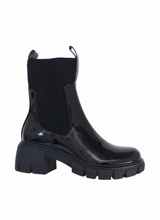 Bottines noire vernie à semelle crantée