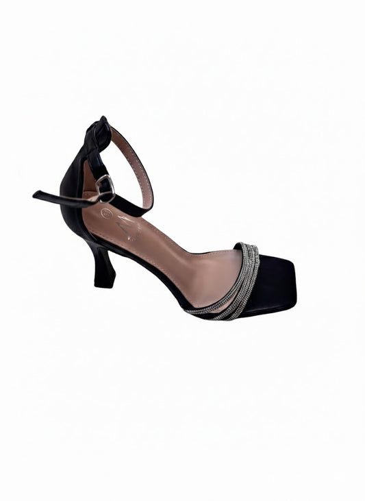 Sandales noire talon fin à brides strassées croisées