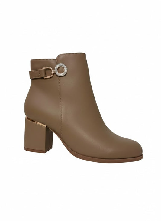 Bottines à talon carré et détail circulaire