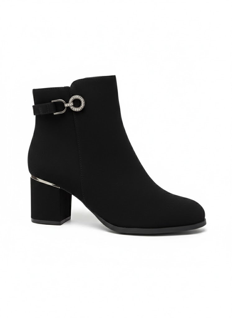 Bottines à talon carré et détail circulaire