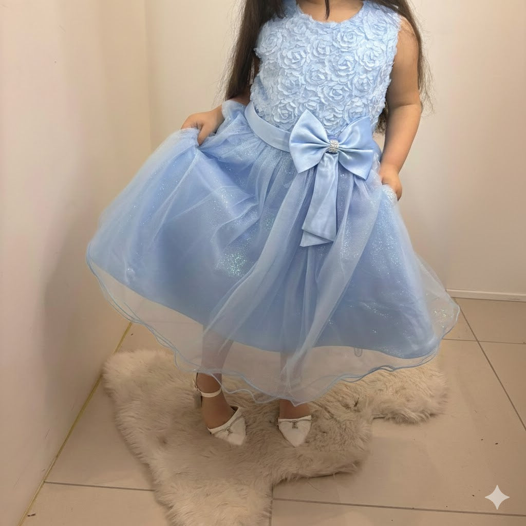 Robe avec roses sculptées & nœud