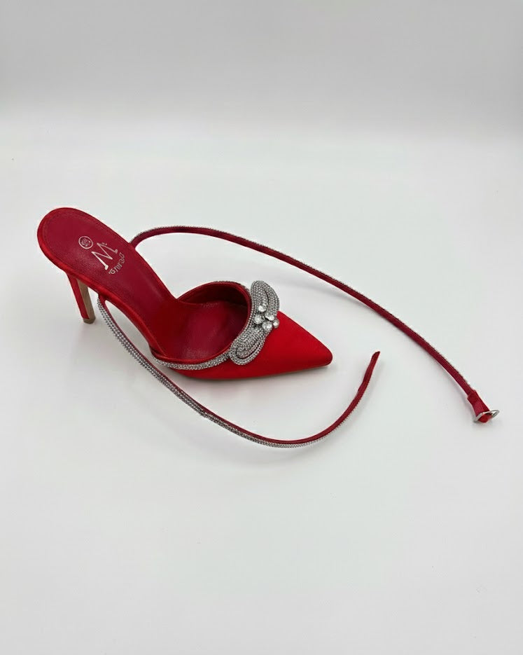 Escarpin rubis couture à lacets