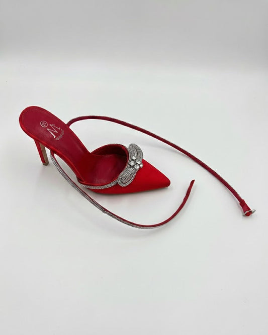 Escarpin rubis couture à lacets