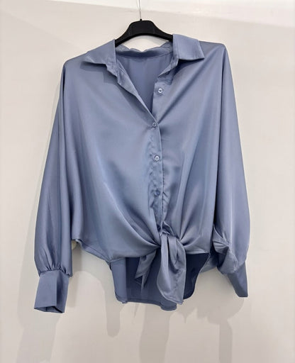 Chemise fluide nouée à l’avant