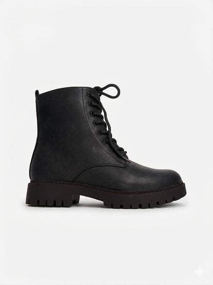 Bottines à lacets avec semelle crantée