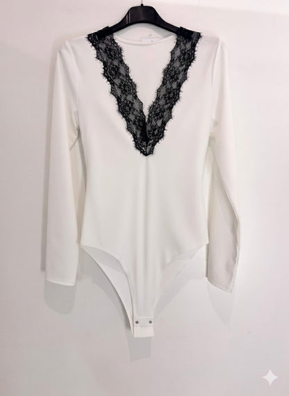 Body décolleté dentelle