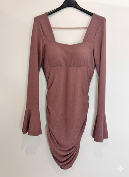 Robe dos nu manches évasées & coupe froncée